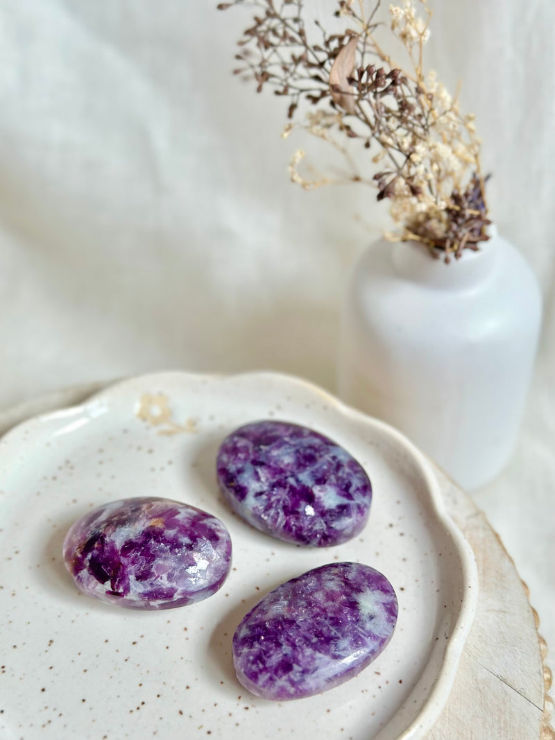 Pierre de paume | Lépidolite Mica