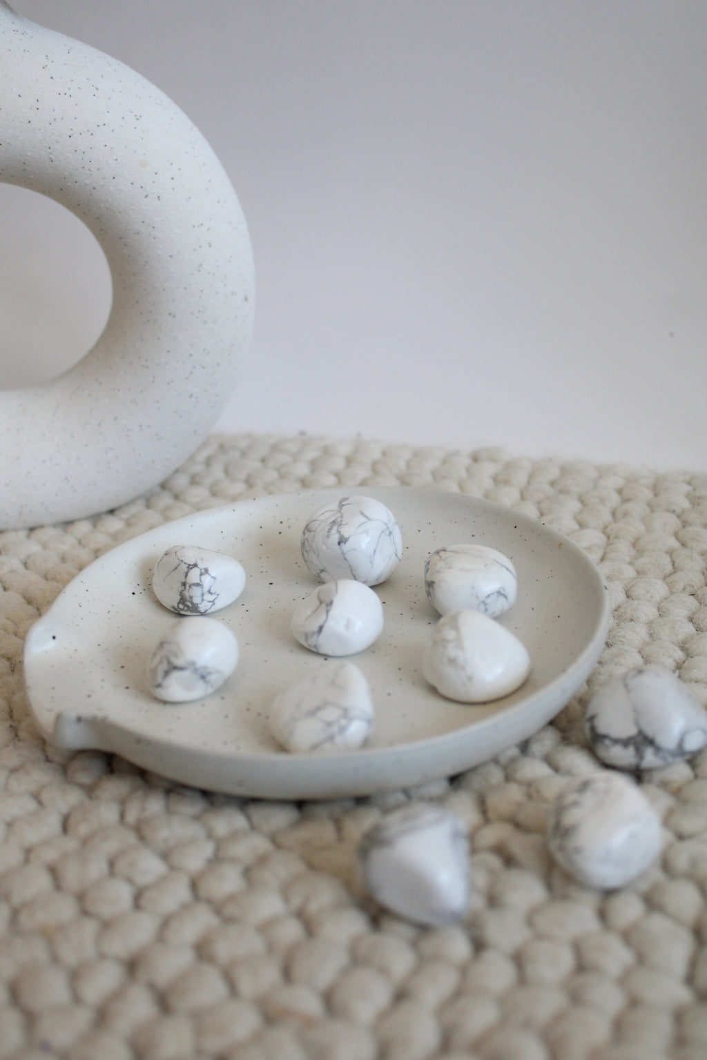 Pierre Roulée | Howlite