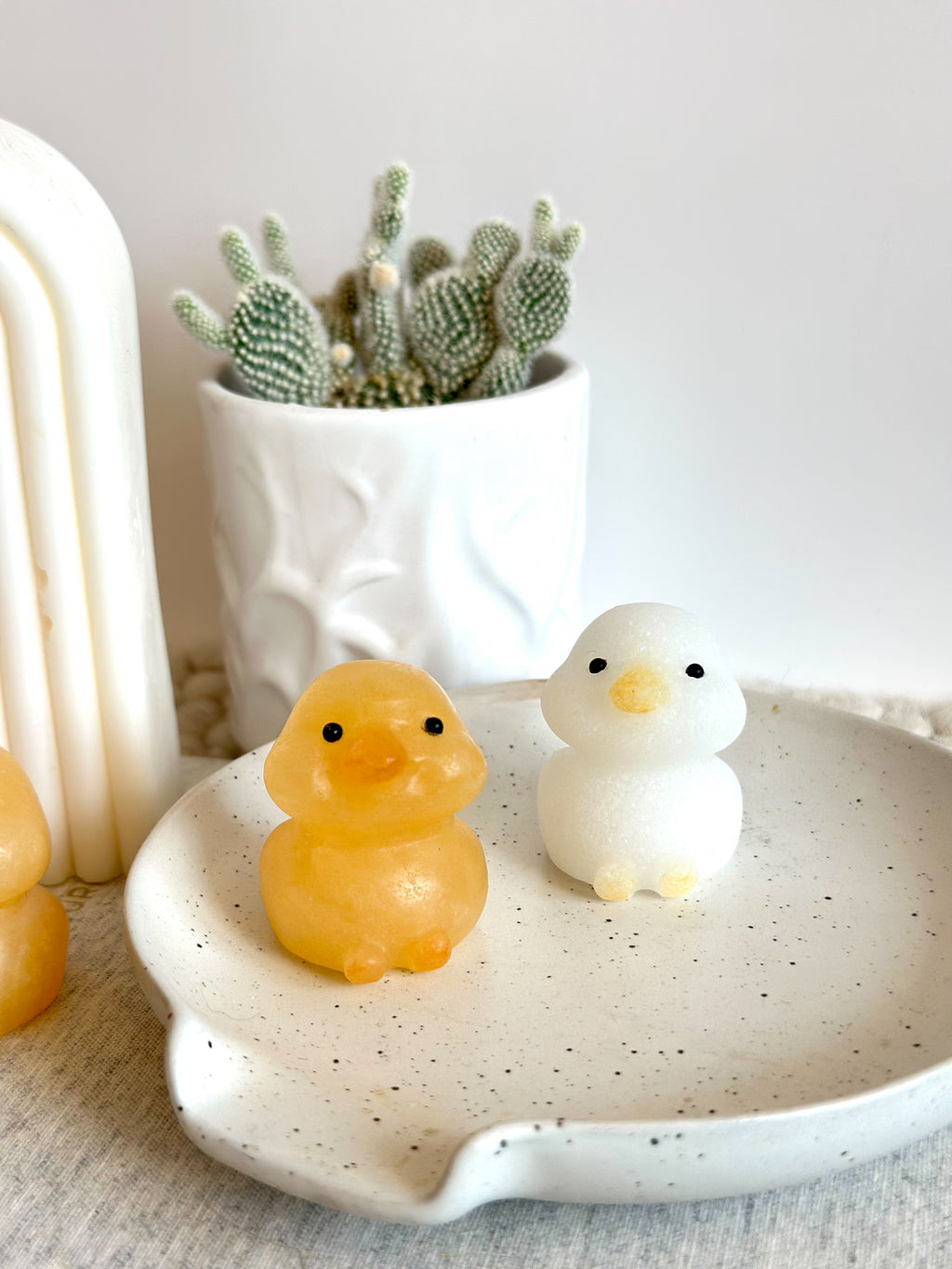Canard | Calcite | Jade