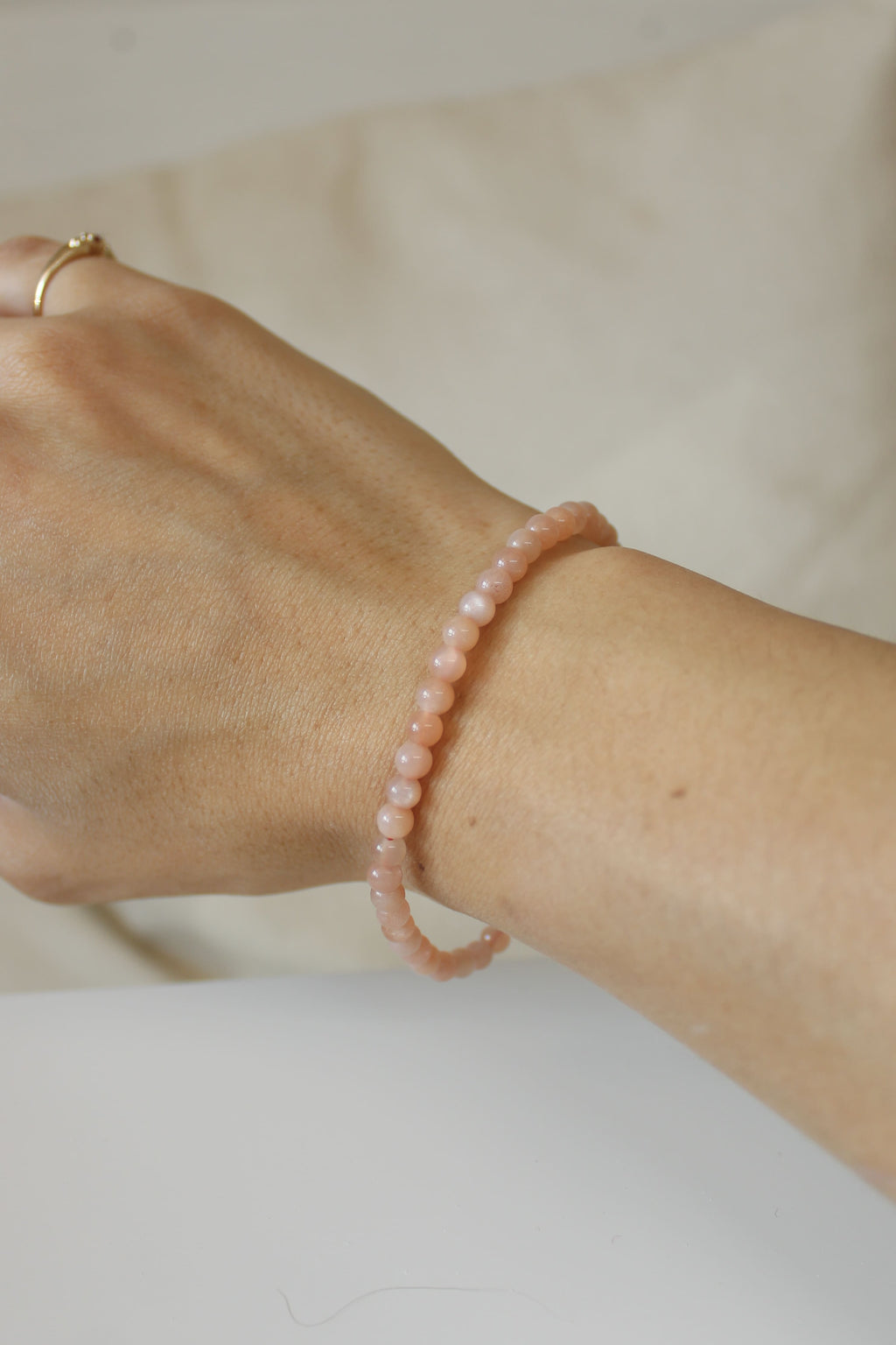 Bracelet | Pierre de lune pêche | 4mm
