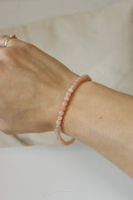 Bracelet | Pierre de lune pêche | 4mm