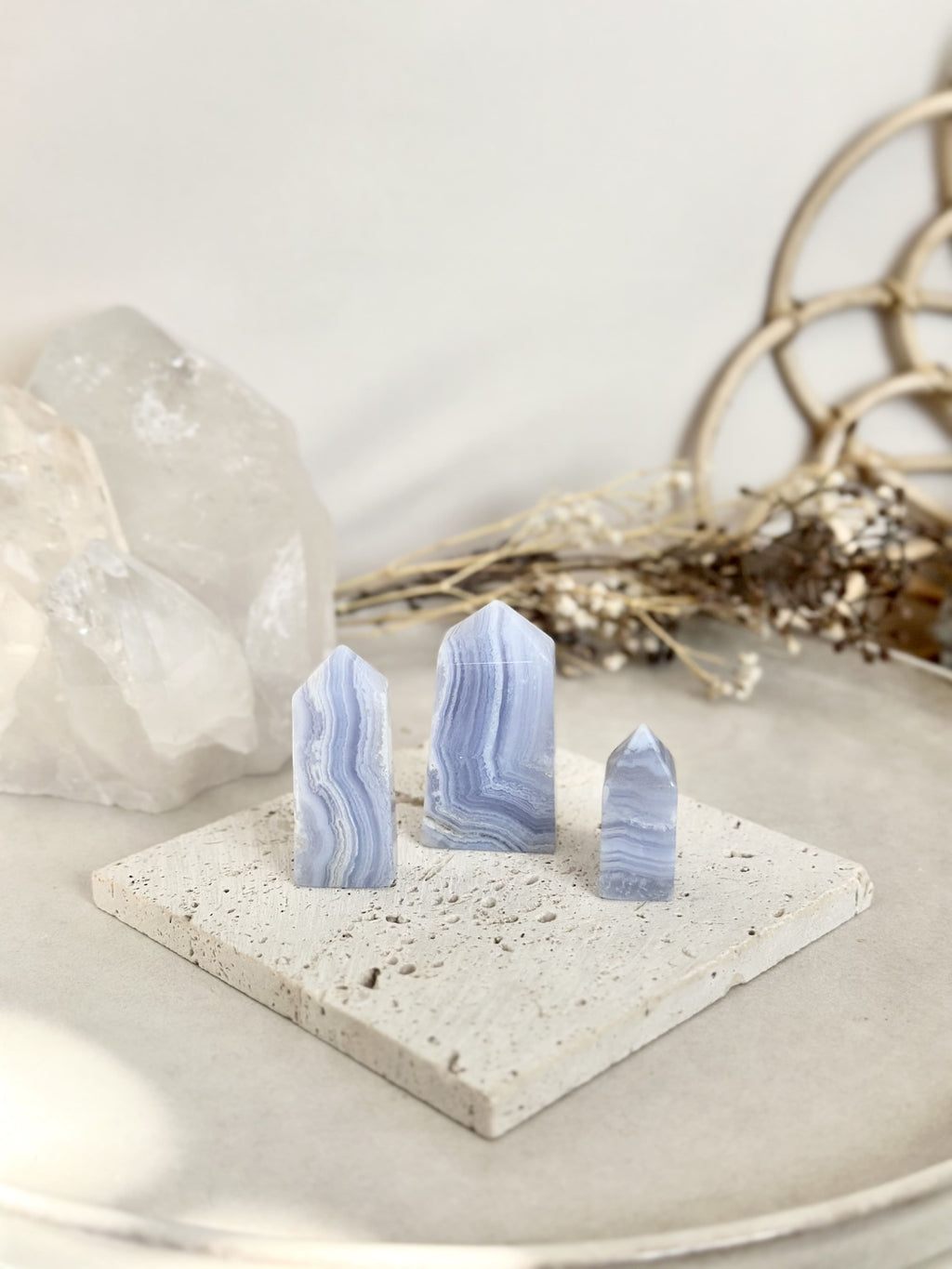 Tour | Agate dentelle