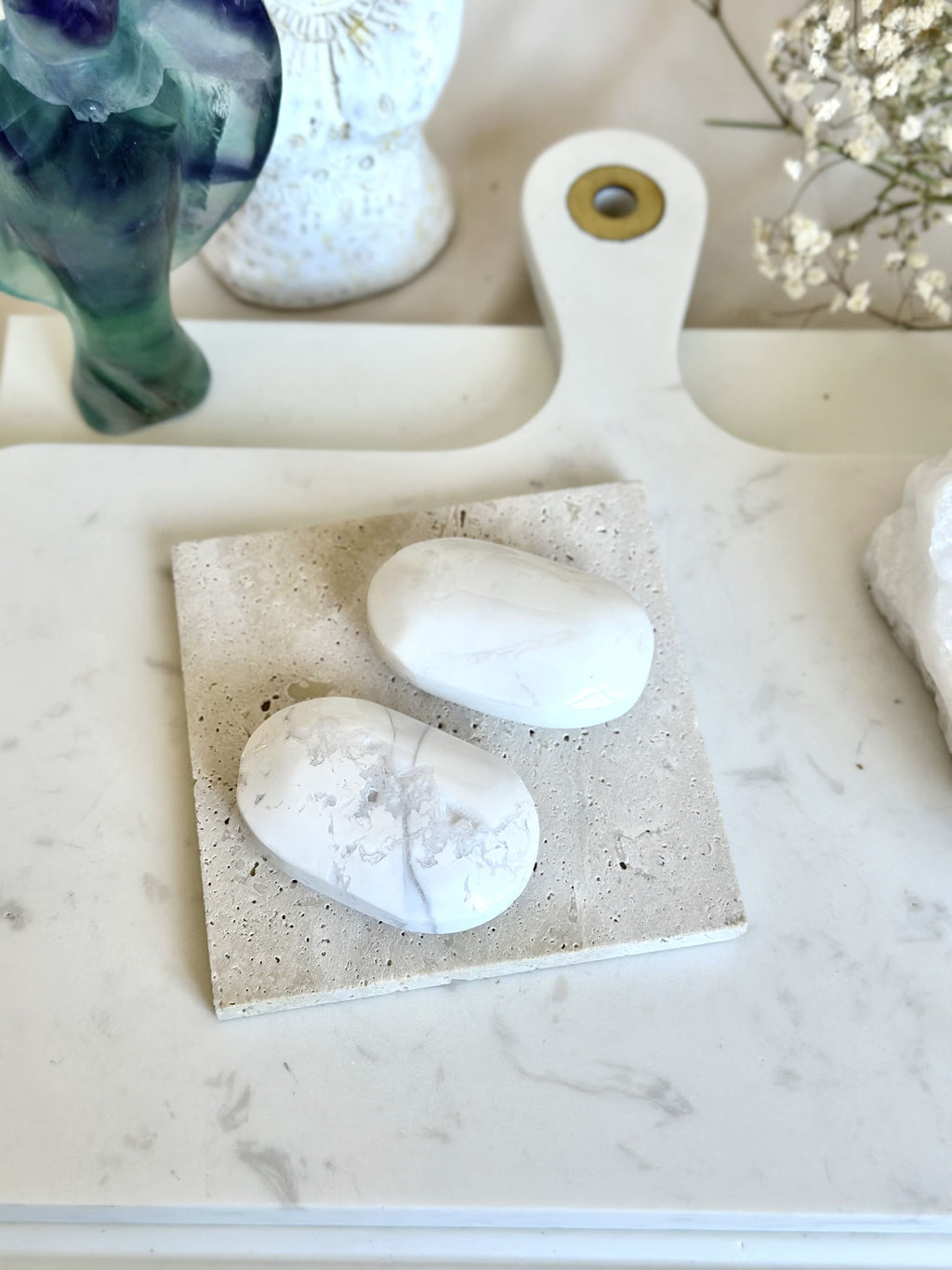 Pierre de paume | Howlite (contour droit)