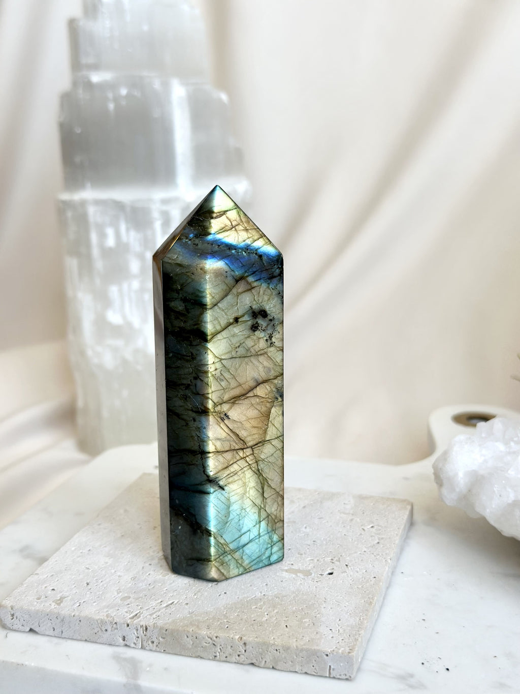 Tour | Labradorite
