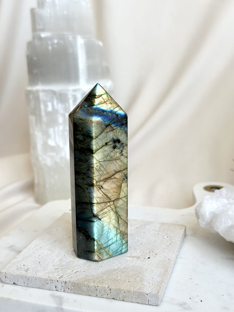 Tour | Labradorite