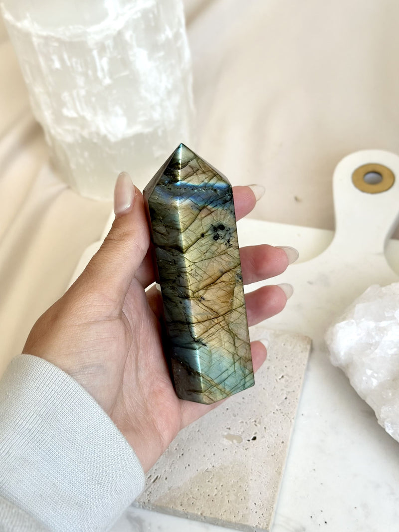 Tour | Labradorite
