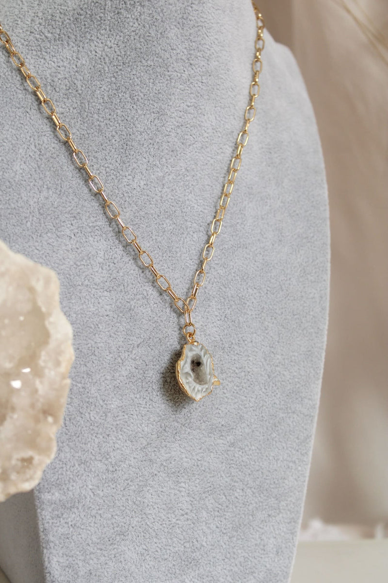 Collier | Chaîne or | Géode d’agate