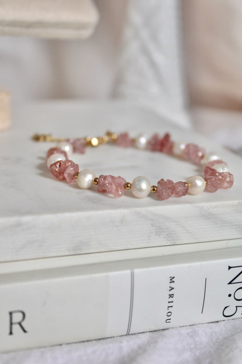 Bracelet | Quartz fraise et perle d’eau douce