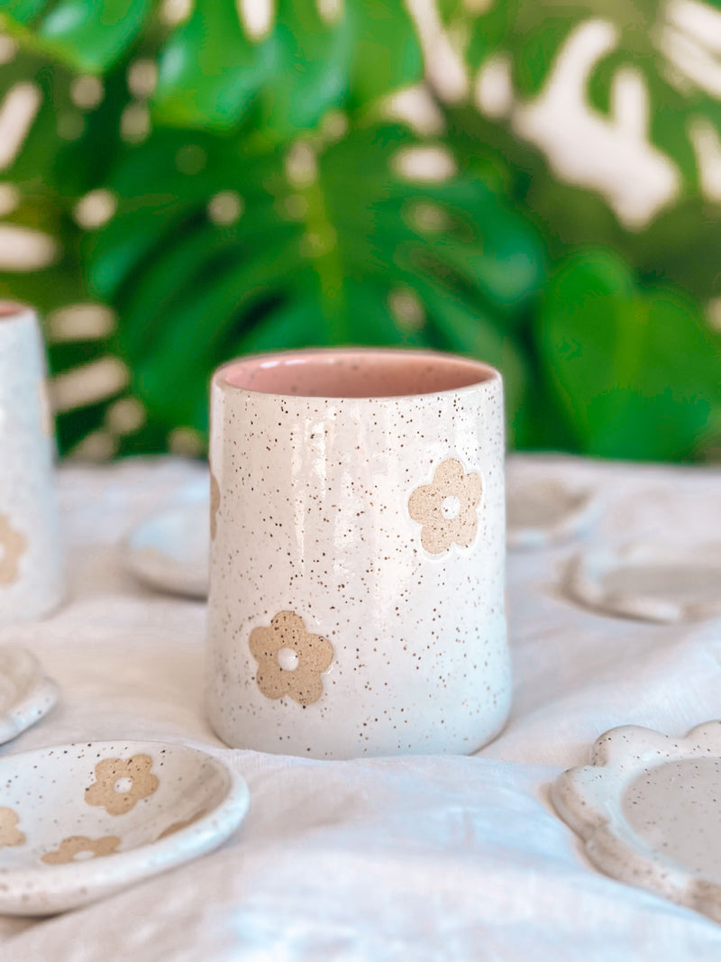 Tasse à fleurs en céramique