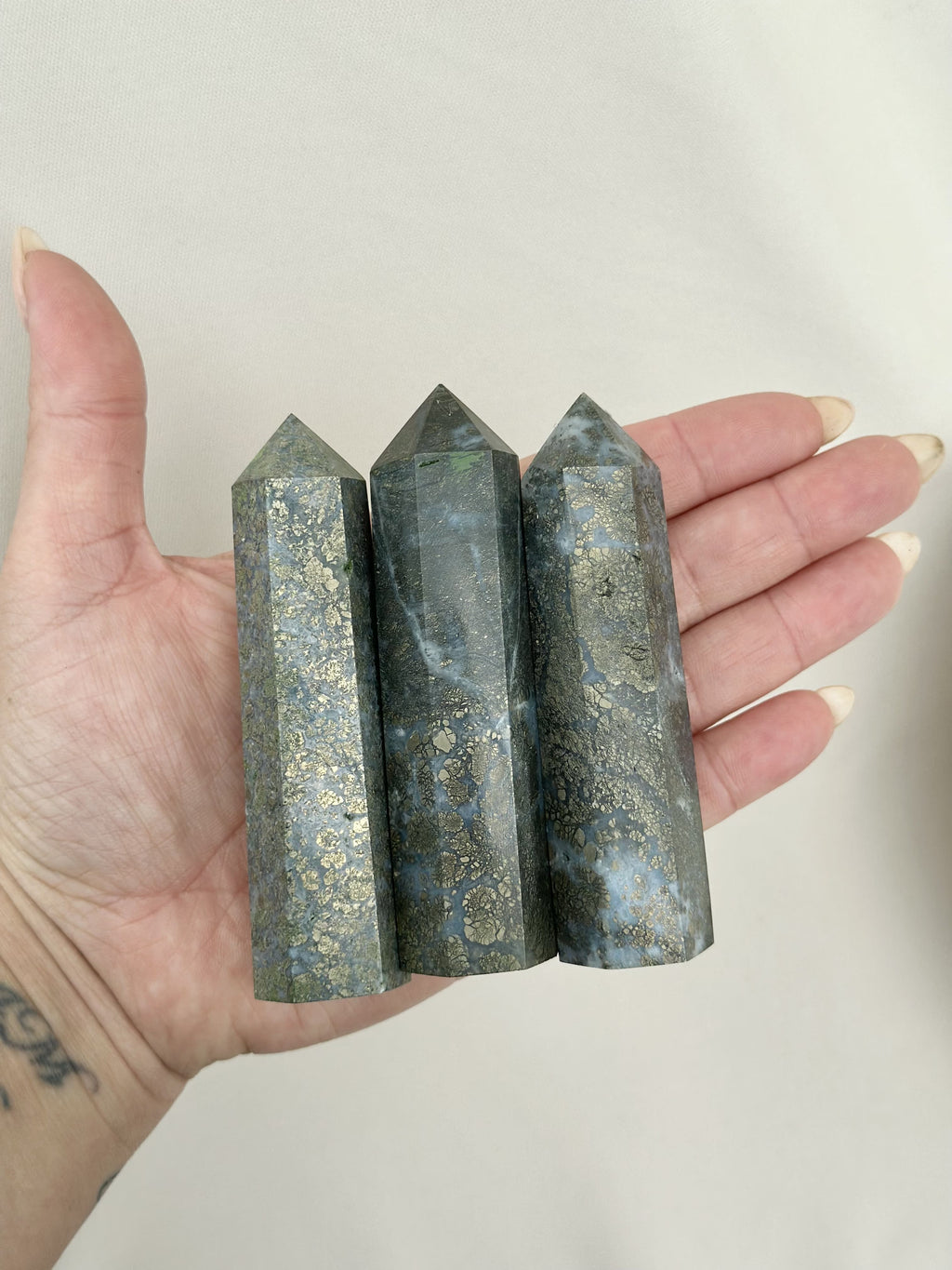 Tour | Agate & pyrite