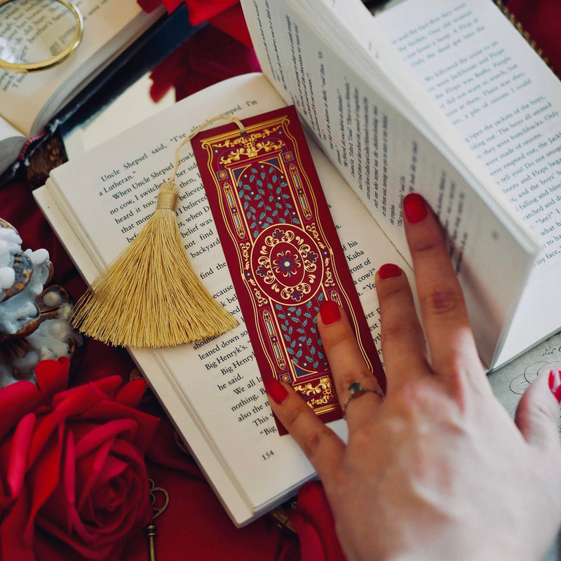 Signet | Crimson Rouge – Moonchild Cosmétique